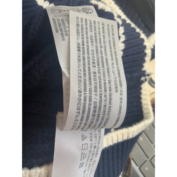 Abercrombie & Fitch v neck vest XS men women - Picture 7 of 15